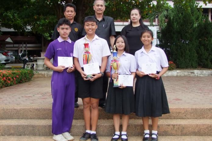 แสดงความยินดี รางวัลชนะเลิศวอลเลย์บอลชายหาด การแข่งขันกีฬาระหว่างโรงเรียนส่วนภูมิภาคจังหวัดลำพูน ประจำปี 2560